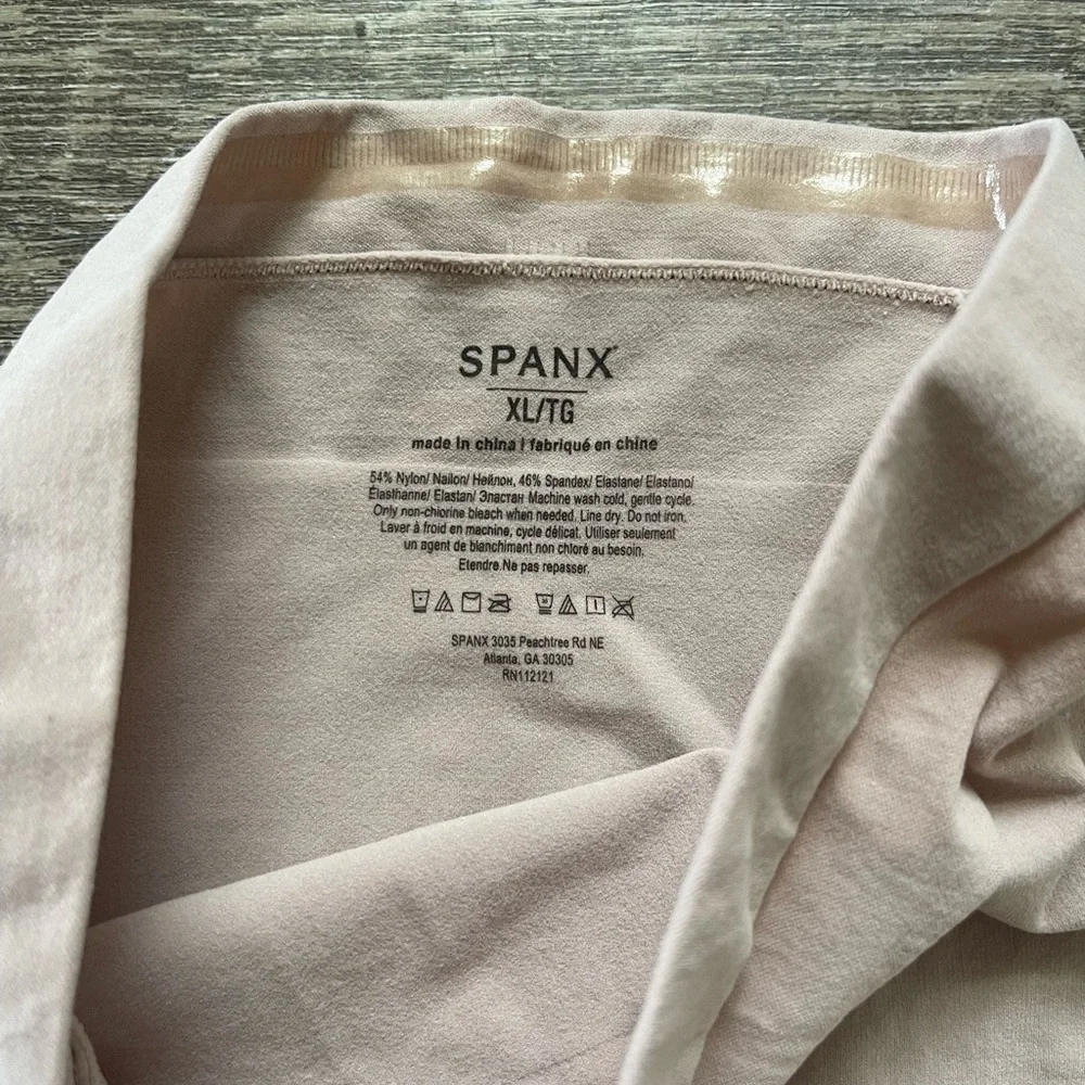 SPANX body contour